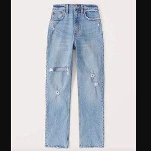 Abercrombie Women's Straight Leg Jeans - Light wash distressed denim